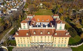 Pannonia Apartments